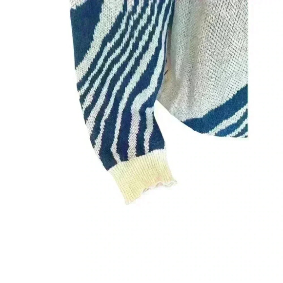 Women's Blue and White Modern Geometric XXL 2LX Sweater Long Sleeve Crew Neck - Picture 2 of 8